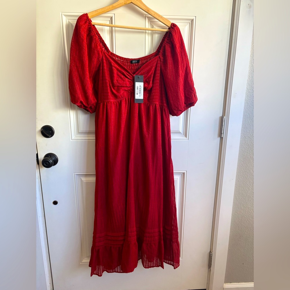 Nwt Mikirose Midi dress Size Large 
Color: brick red